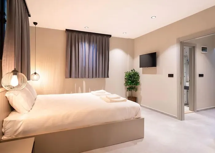 Havuzlu Korunakli Oezel Villa Fethiye