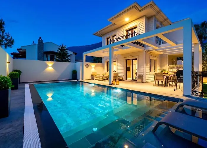 Havuzlu Korunakli Oezel