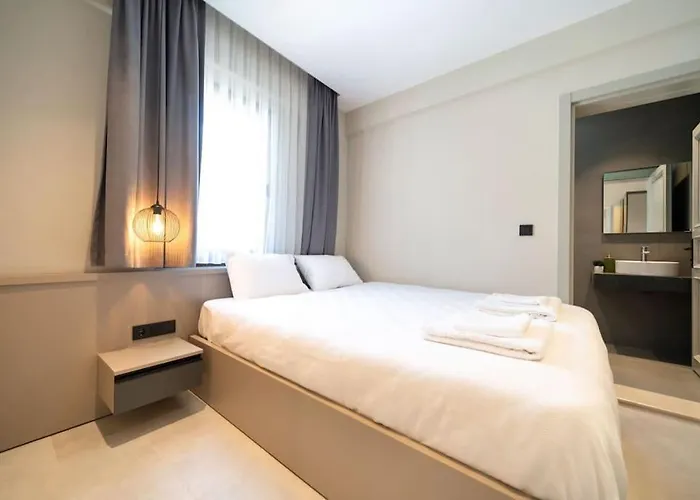 Havuzlu Korunakli Oezel