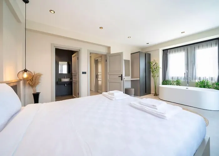 Havuzlu Korunakli Oezel * פאטהיה